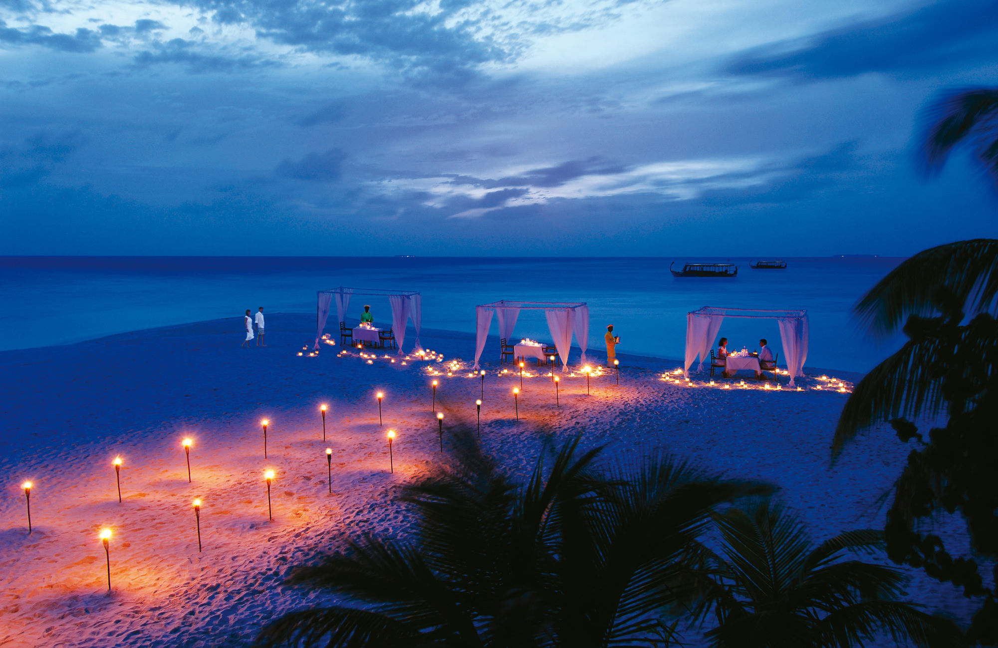 Diamonds Athuruga Beach & Water Villas Exterior photo