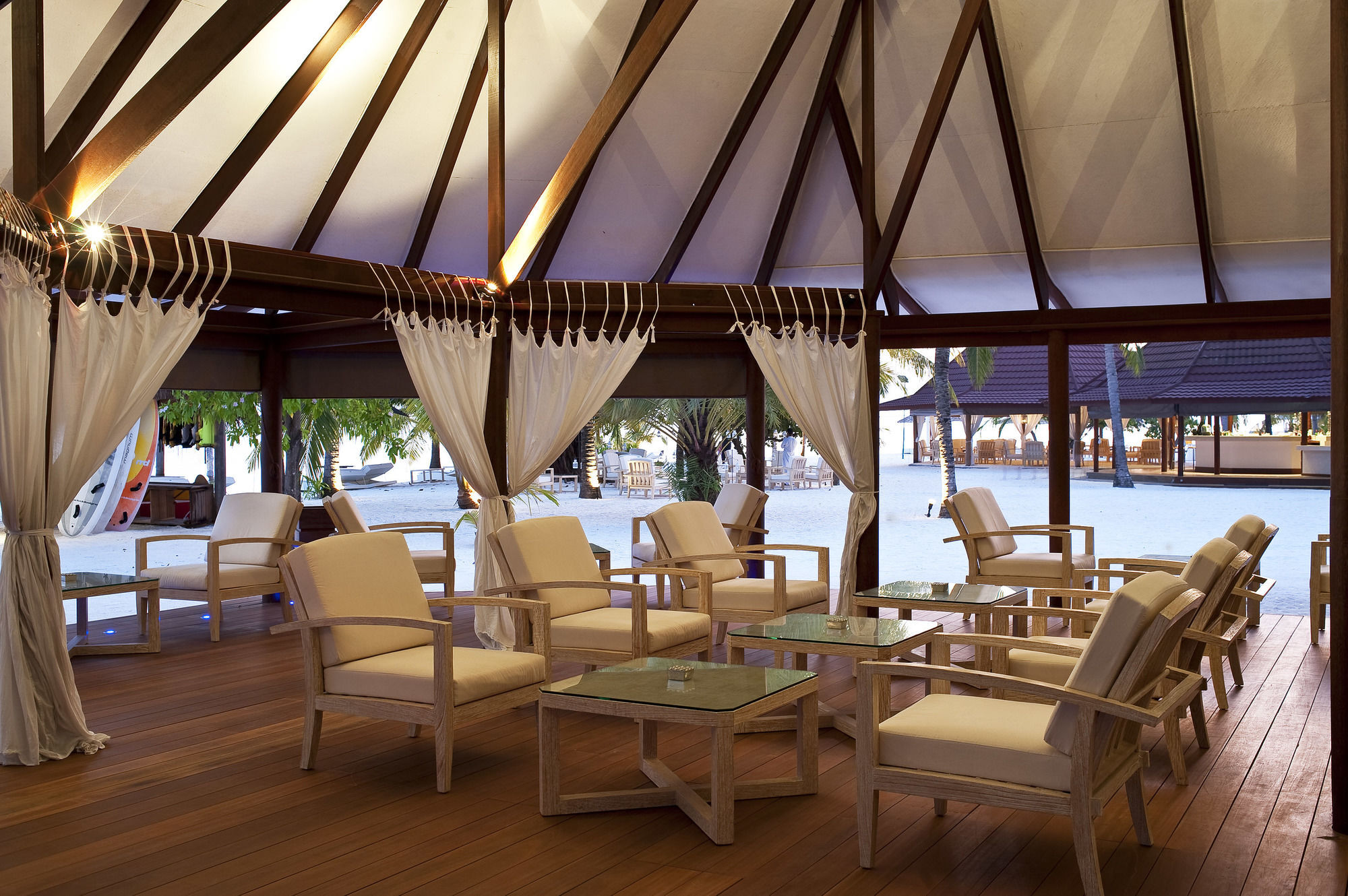 Diamonds Athuruga Beach & Water Villas Exterior photo