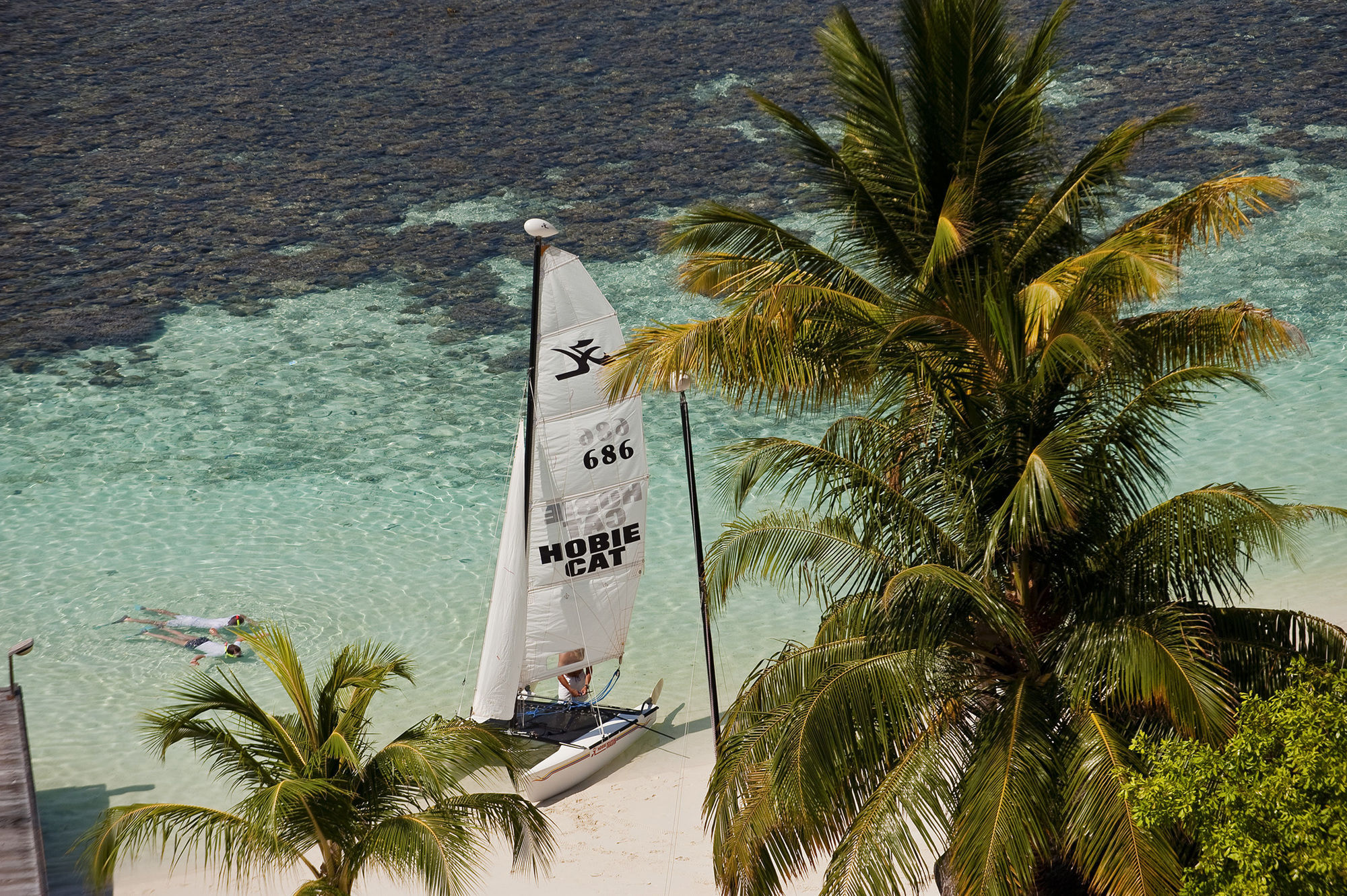 Diamonds Athuruga Beach & Water Villas Exterior photo