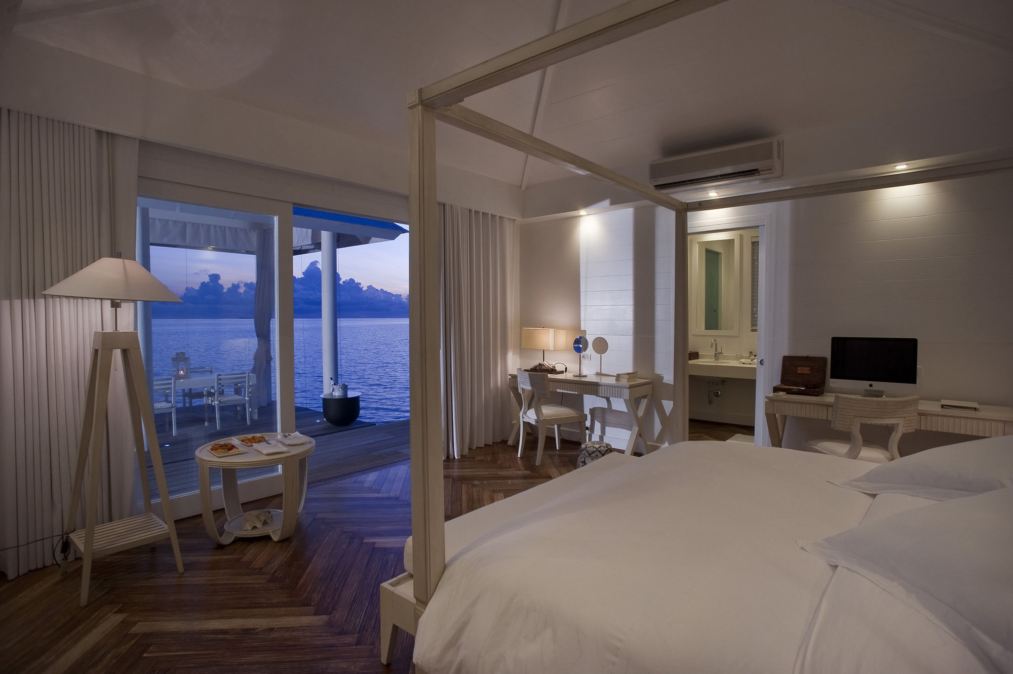 Diamonds Athuruga Beach & Water Villas Exterior photo